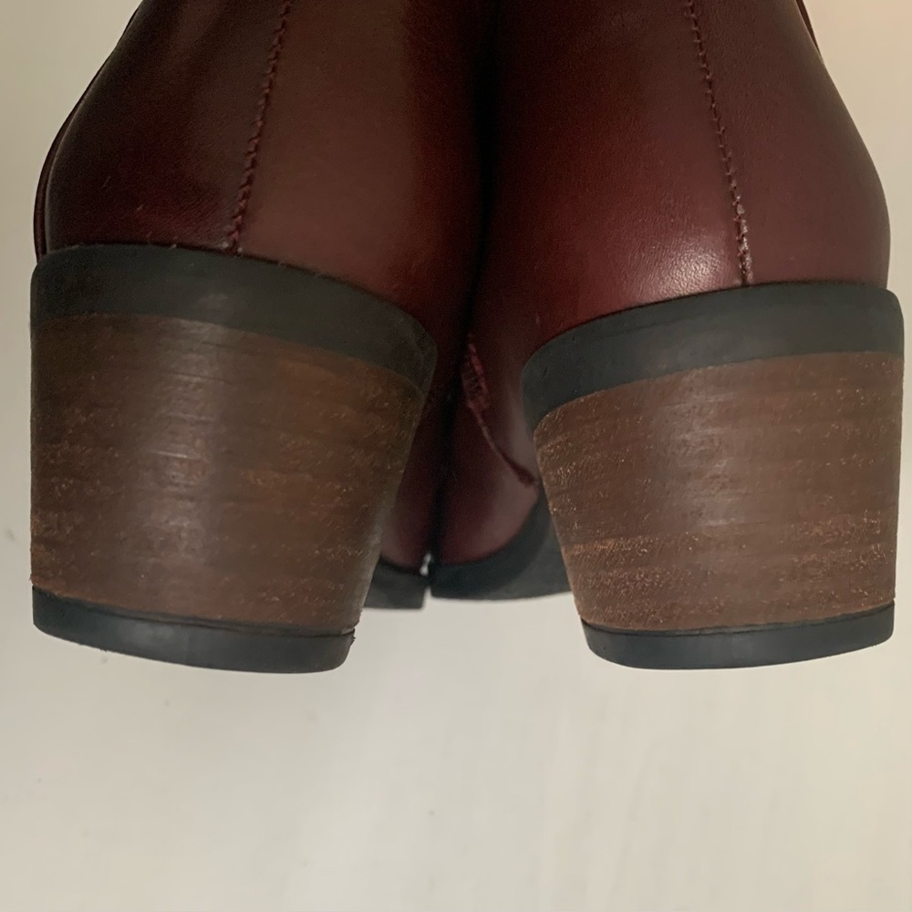 Bueno Connie Merlot Leather Ankle Boots Ruffle Detail Block Heel Sz 38 - Picture 10 of 14